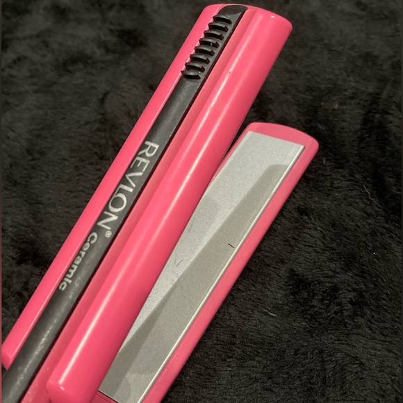Revlon Ceramic Flat Iron Hair Straightener 1" Pink Tested Works Salon Stylist 1” - Picture 3 of 4